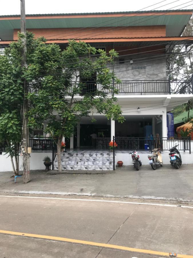P And P'S Guesthouse Ко Тао Екстериор снимка