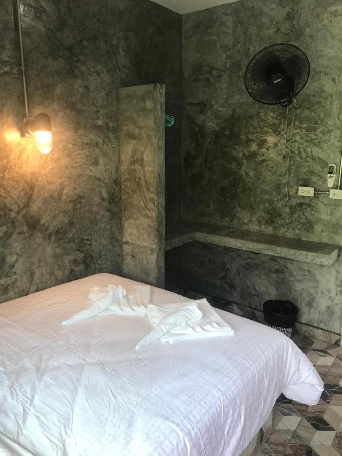 P And P'S Guesthouse Ко Тао Екстериор снимка