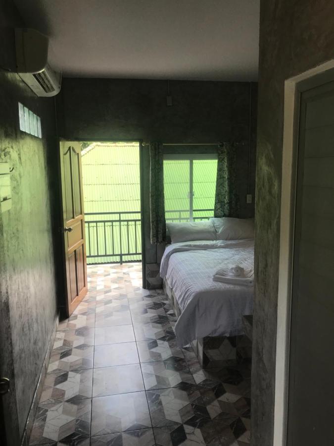P And P'S Guesthouse Ко Тао Екстериор снимка