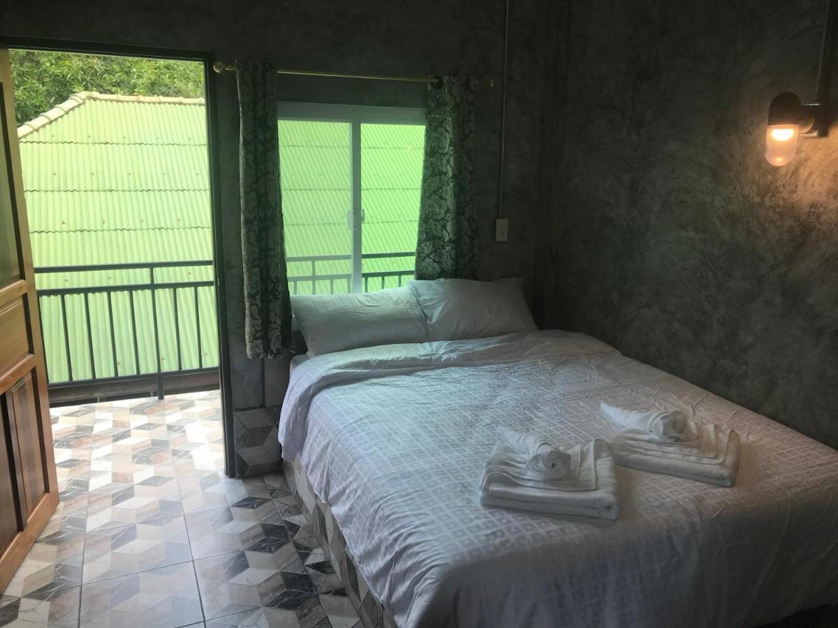 P And P'S Guesthouse Ко Тао Екстериор снимка